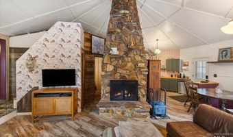 9785 Edna Pl, Cascade, ID 83611