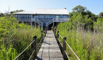 130 Bay Ave, Apalachicola, FL 32320