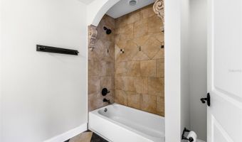 19056 NW 72ND Ave, Alachua, FL 32615