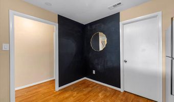 624 15TH St S 1, Arlington, VA 22202