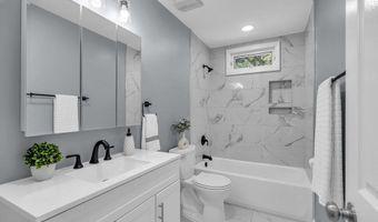 91 Highland Dr, Barnegat, NJ 08005