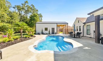 1090 Sandy Ln, Arnaudville, LA 70512