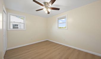 738 W BIRCHTREE Ln, Claymont, DE 19703