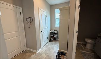 987 Hawkin Ln, Aurora, OH 44202
