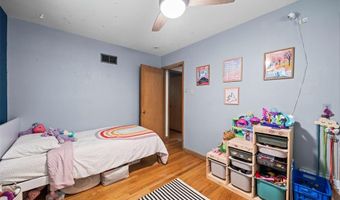 7204 Rockspring Dr, Affton, MO 63123