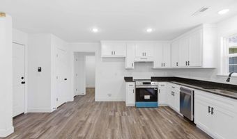 317 Creekside Dr, Albertville, AL 35950
