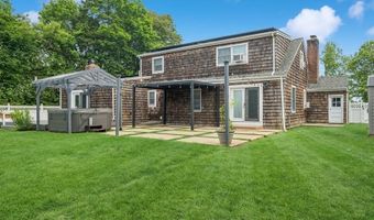 46 Purdy Ln, Amityville, NY 11795