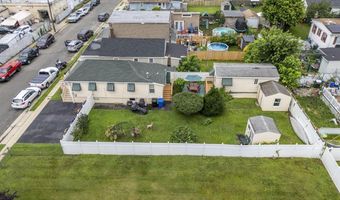 77 Navesink Ave, North Middletown, NJ 07748
