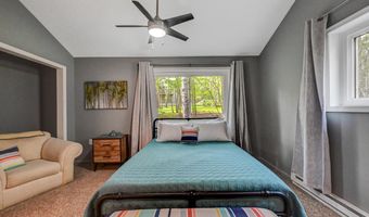 227 Valley View Dr, Albrightsville, PA 18210