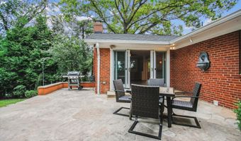 2322 S PIERCE St S, Arlington, VA 22202