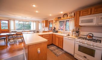 39 Stonebrook Rd, Wilmington, VT 05363