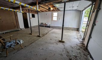 134 Kenduskeag Ave, Bangor, ME 04401