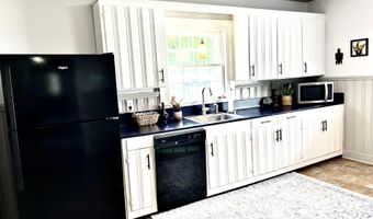 588 Second St, Ayden, NC 28513