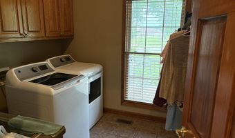 1472 E Main St, Batesville, AR 72501