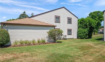 30 Sweet Meadows Ct 26, Narragansett, RI 02882
