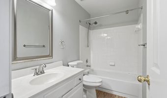 7035 KINGS MANOR Dr, Alexandria, VA 22315