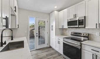 6529 Pinon Pine Way, Las Vegas, NV 89108