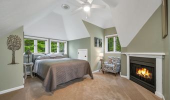 32 Merrill Rd, Campton, NH 03223