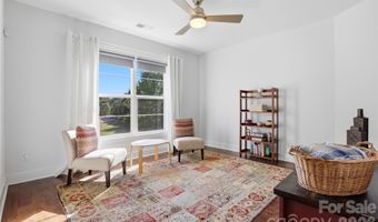 715 E 28th St, Charlotte, NC 28205