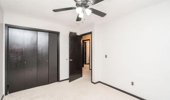 1013 10th Ave, Altoona, IA 50009