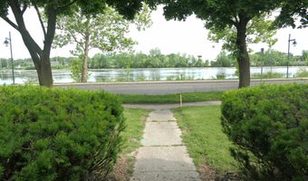 135 Riverside Dr, Alma, MI 48801