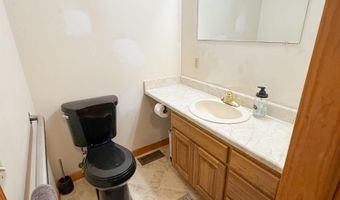 726 N Jackson St, Auburn, IN 46706