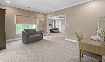 33 WATERTON Dr, Bear, DE 19701