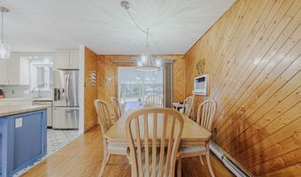 48 W BOLTON Ave, Absecon, NJ 08201