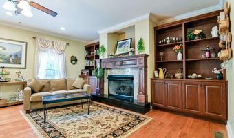 283 Creekside Dr, Arnoldsville, GA 30619