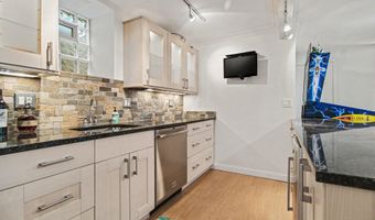 9 E Heatheridge St, Ann Arbor, MI 48104