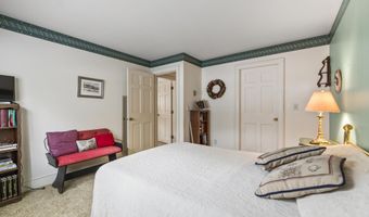 24 Parkwood Dr, Augusta, ME 04330