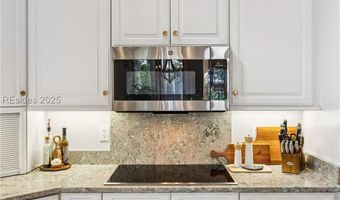 36 Hawthorne Rd, Bluffton, SC 29910