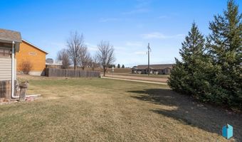 220 S Augusta Ave, Brandon, SD 57005