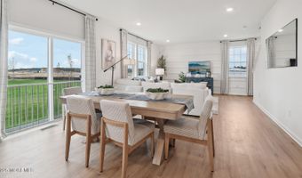 6 Dahlia Ct, Bayville, NJ 08721