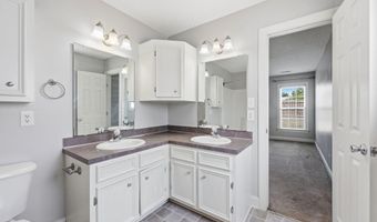 3675 Highland Dr, Ayden, NC 28513