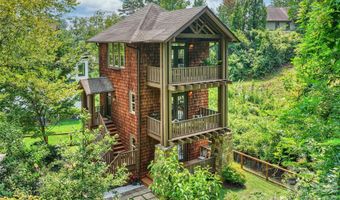 1611 Tippah Park Ct, Charlotte, NC 28205