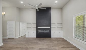 6705 Orange Ave, Bentonville, AR 72713
