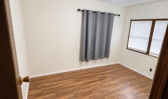 23 Skyline Dr, Ashville, OH 43103