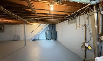 2 Sunrise Cir, Augusta, ME 04330