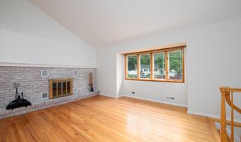 540 Sherman Ave, Belford, NJ 07718