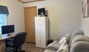 5 Freedom Ln, Belfast, ME 04915