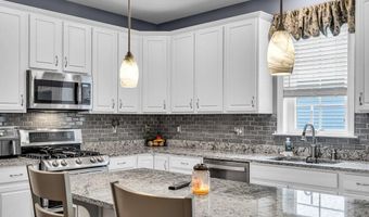 22 Flanders Dr, Barnegat, NJ 08005