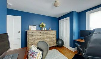 9 Dartmouth St, Newport, RI 02840