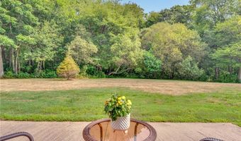 19 Vanderbilt Dr, Narragansett, RI 02882