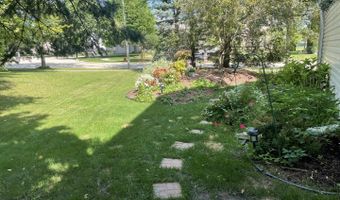 2219 Barrett Dr, Algonquin, IL 60102
