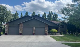2206 SE 17th Ave, Aberdeen, SD 57401