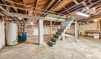 526 N IVY St, Arlington, VA 22201