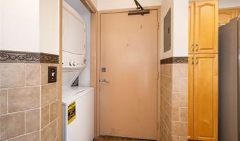 2752 Kaaha St 309, Honolulu, HI 96826