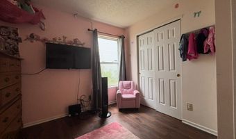6649 Earlswood Dr, Indianapolis, IN 46217
