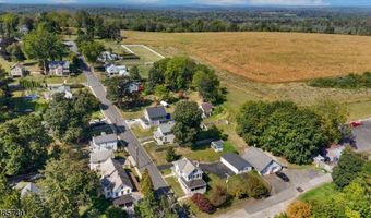 3 Smith St, Andover, NJ 07821